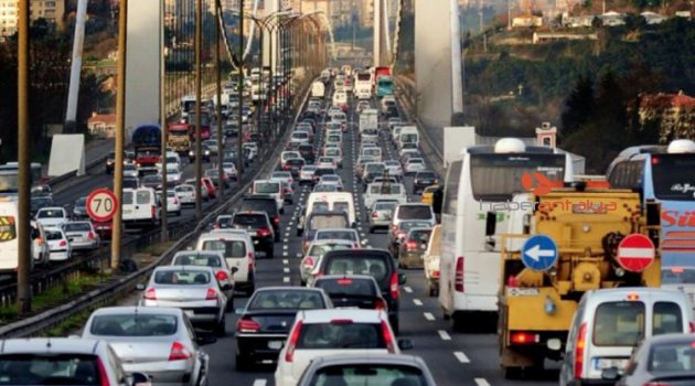Antalya'da, trafiğe kayıtlı araç sayısı 1 milyon 36 bin 33’e ulaştı