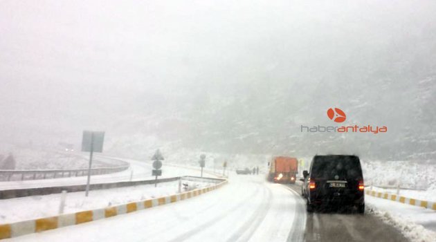 Antalya'da ulaşıma kar engeli | Antalya hava durumu
