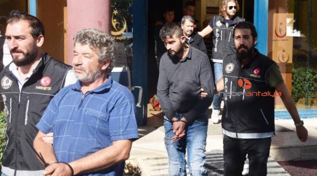 Antalya'da uyuşturucu operasyonu: 8 gözaltı