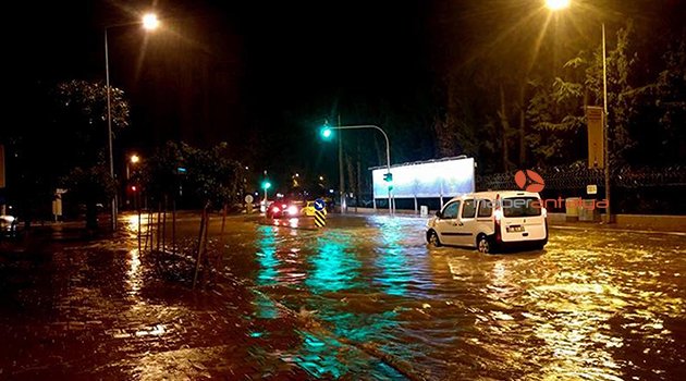 ANTALYA'DA YAĞIŞ ÇİFTÇİYİ SEVİNDİRDİ
