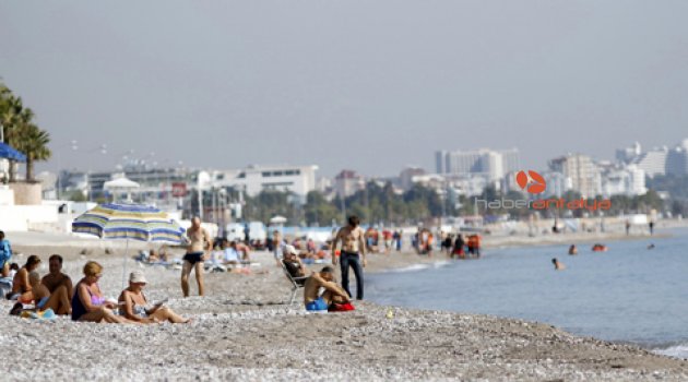 ANTALYA'DA YAZ BİTMİYOR...