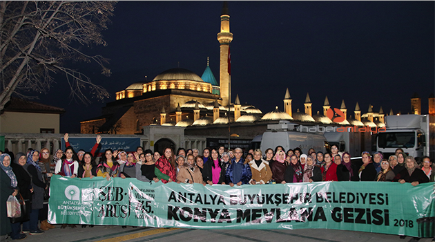 Antalyalı kadınlar Mevlana'yı andı
