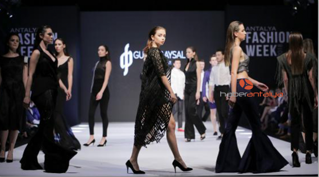Antalyalı mankenler moda şovunda