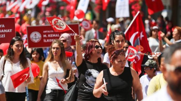Antalyalılar, çocuklar için yürüdü