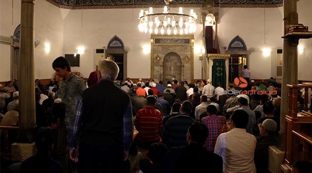 Antalyalılar Miraç Kandilinde camilere akın etti