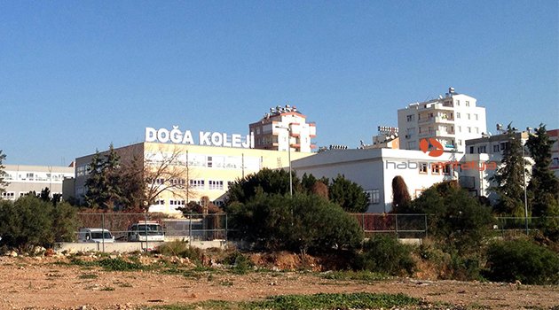 ANTALYA'NIN İLK ÖZEL OKULU İCRADAN SATILDI