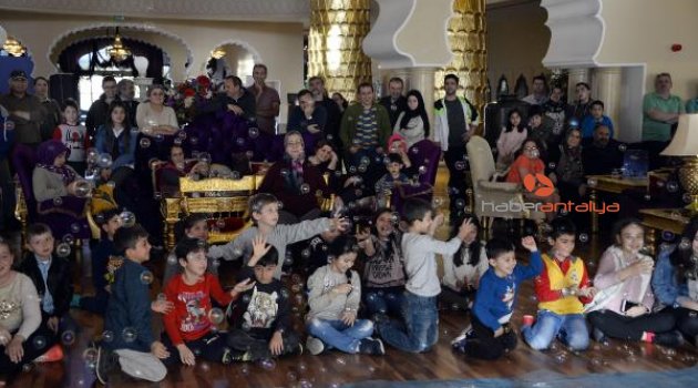 Antalya'nın okul birincilerine 5 yıldızlı tatil