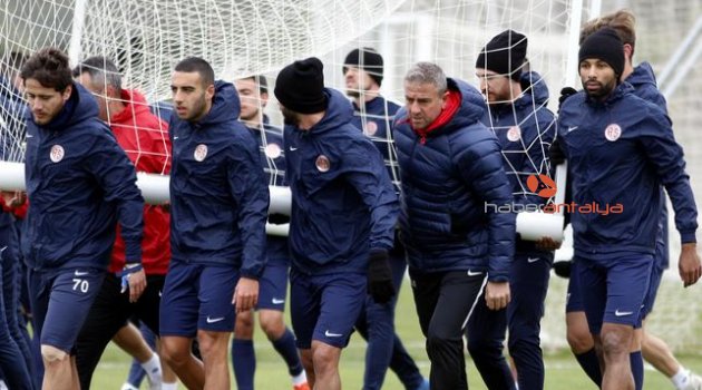 Antalyaspor, Akhisar hazırlıklarını sürdürdü