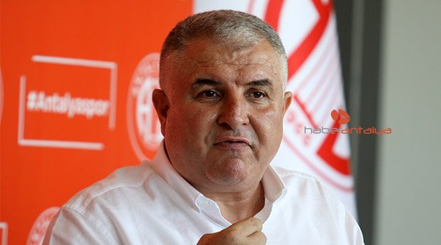 Antalyaspor Başkanı Bulut, görevini Ali Şafak Öztürk'e devretti