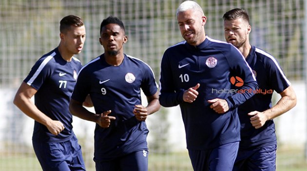 Antalyaspor’da izin sonrası Göztepe hazırlıkları başladı