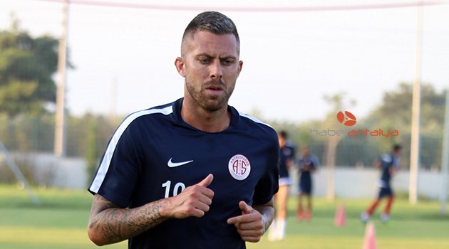 Antalyaspor’da Menez beklenenden uzak kaldı