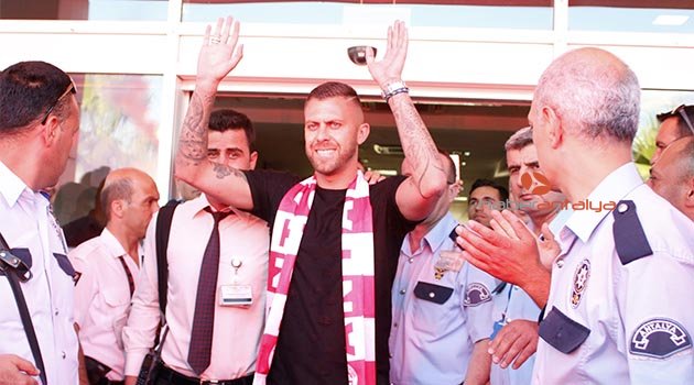 Antalyaspor’da Menez büyük hayal kırıklığı yaratıyor
