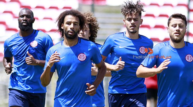 Antalyaspor dayanıklılık antrenmanı yaptı
