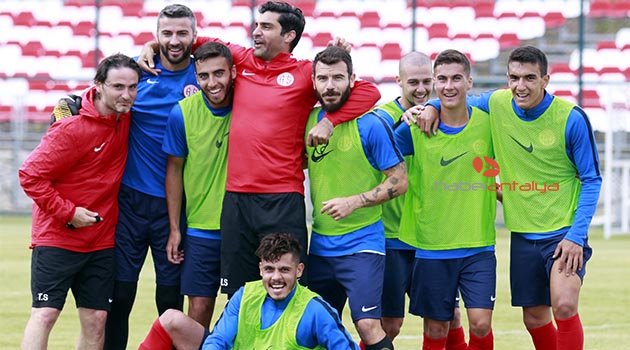 Antalyaspor, Erzurum kampını yarıladı