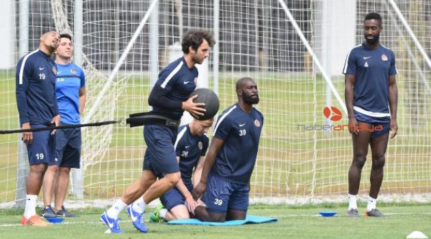 Antalyaspor, Fenerbahçe karşısında seri peşinde