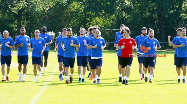 Antalyaspor, Hollanda’da tempo yükseltti