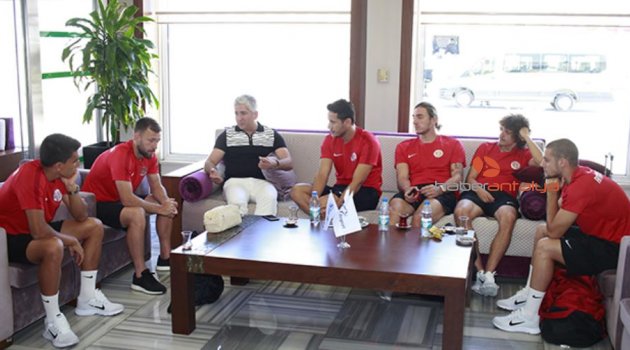 Antalyaspor Hollanda'ya gitti