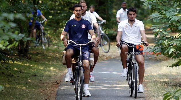 Antalyaspor ormanda bisiklet turu yaptı