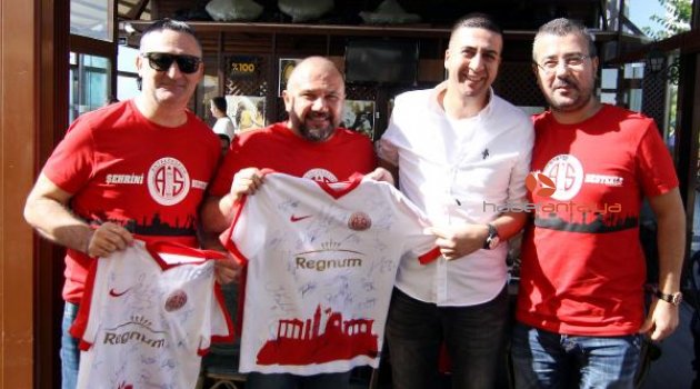 Antalyaspor taraftarı bir arada