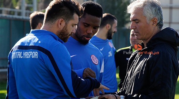 ANTALYASPOR’U ETO’O ÇALIŞTIRDI