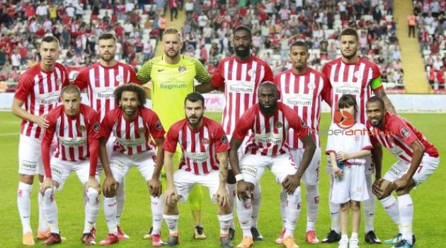 Antalyaspor'da 10 futbolcunun sözleşmesi sona erecek