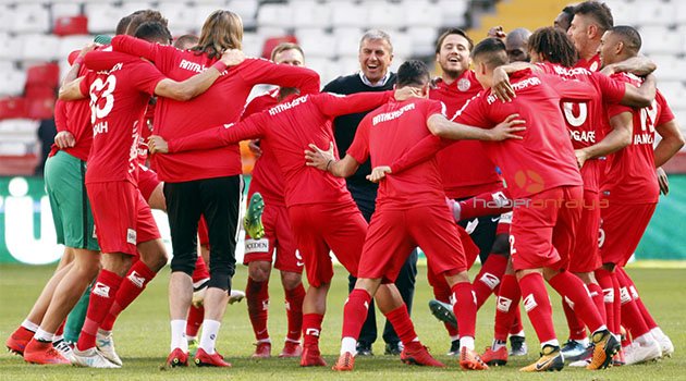 Antalyaspor'da galibiyet mutluluğu