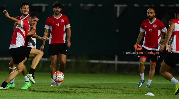 ANTALYASPOR'DA HEDEF 3 PUAN