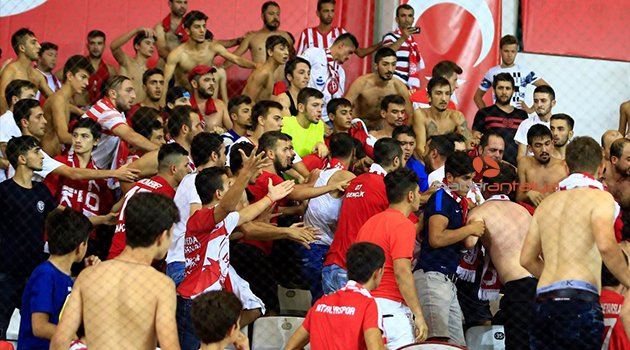ANTALYASPOR'DA TARAFTAR'A ŞOK CEZA