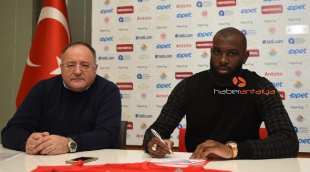 Antalyasporlu Doukara: Ligde hak ettiğimiz yere geleceğiz