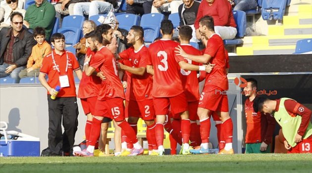 ANTALYASPORLU FUTBOLCULARIN MİLLİ TAKIM GURURU