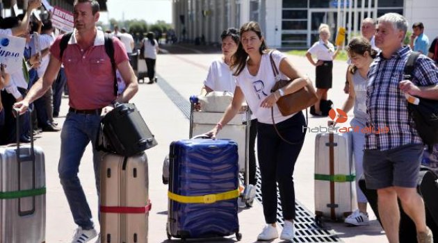 Antalya'ya Maldivler'den bile turist geldi