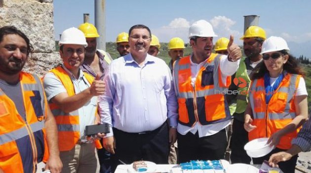 Antik kentte 1 Mayıs'ı kutladılar