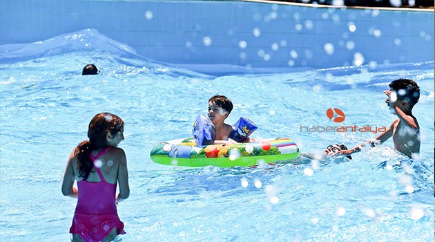 AQUALAND SU CENNETİ SEZONU AÇTI