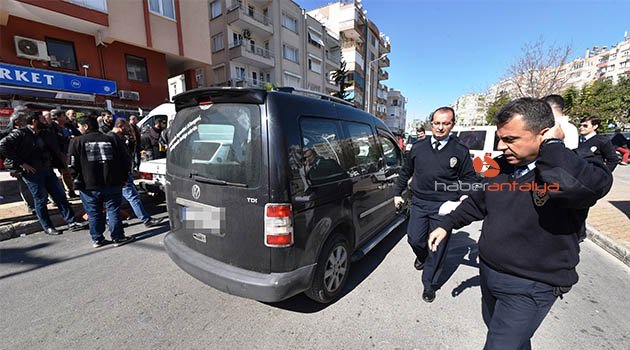 Araçta baygın halde bulundu, üzerinden ruhsatsız tabanca çıktı