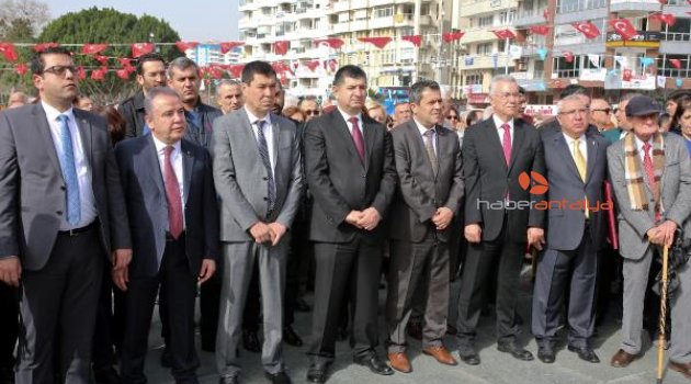 Atatürk'ün Antalya'ya gelişi meydanda kutlandı