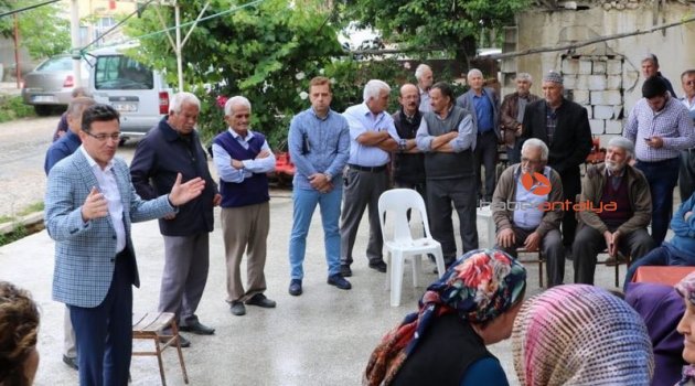 Atay Uslu, seçim çalışmalarını Kaş’ta sürdürdü