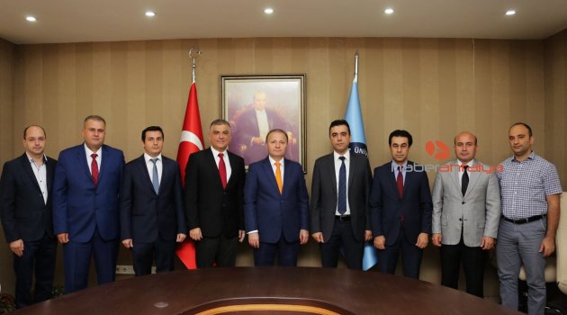 AÜ Destekleme Vakfından bilgisayar desteği