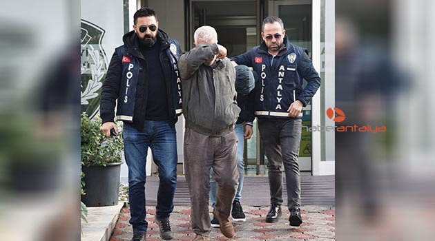 AVM hırsızları yakalandı
