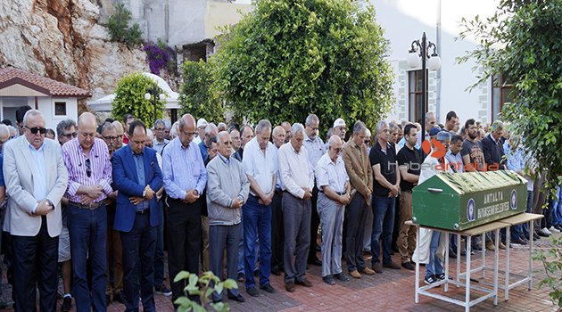 AVUKAT SÖZEN KALBİNE YENİLDİ