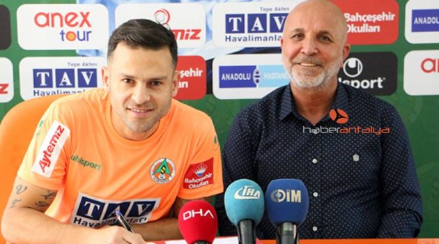 Aytemiz Alanyaspor, Bobo'ya 2 yıllık imzayı attırdı