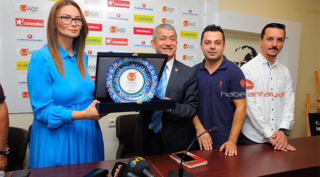 Azerbaycan milletvekilinden AGC'ye ziyaret