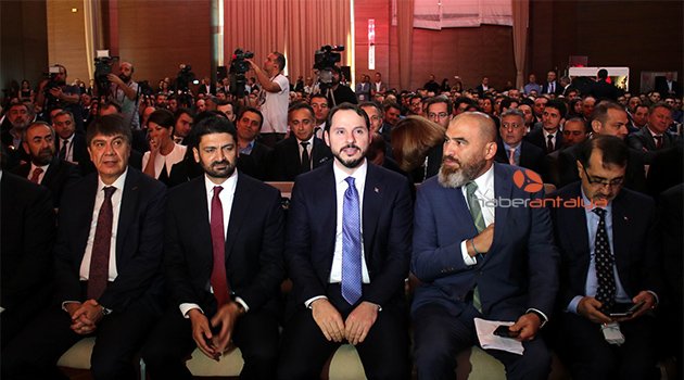 Bakan Albayrak, "Türkiye bu kış doğalgaz kesintisi yaşamayacak"