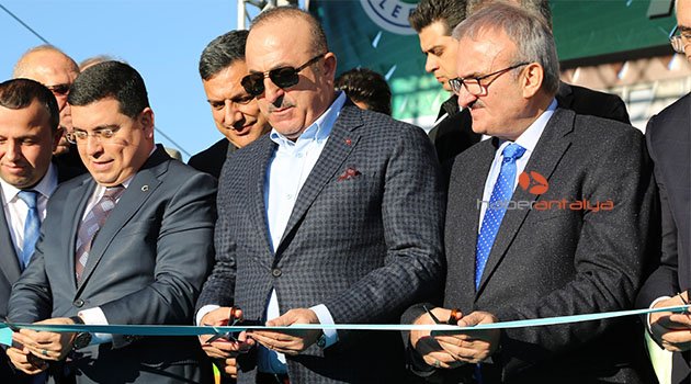 Bakan Çavuşoğlu Kepez'de Huzurevi açtı