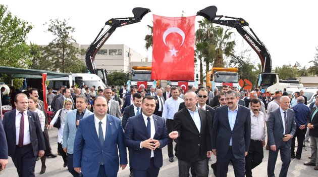 BAKAN ÇAVUŞOĞLU: "TURİZME DESTEĞİMİZ SÜRECEK"