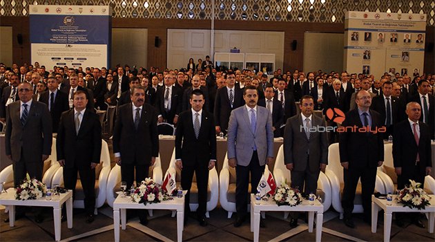 BAKAN ÇELİK: “DÜNYANIN ÇİVİSİ ÇIKMAK ÜZERE”