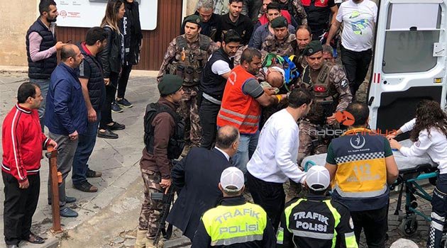 Bakan Kurtulmuş'un Mardin ziyaretinde çatıdan düşen polis şehit oldu