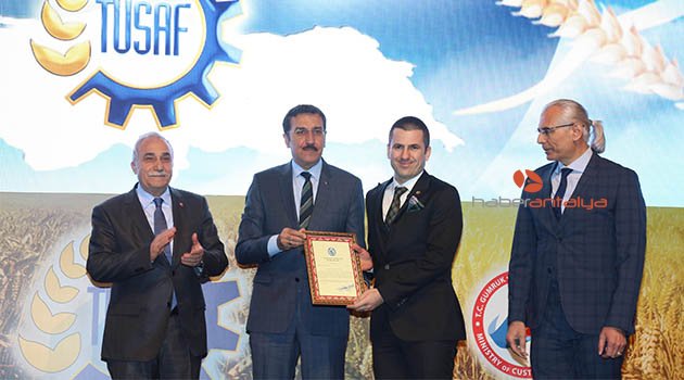 Bakan Fakıbaba: Türkiye'de yılda 1.7 milyar ekmek israf ediliyor