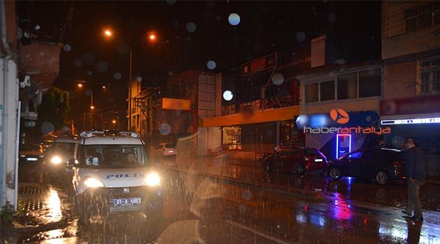 Bar çıkışı silahlı kavgada genç kız ağır yaralandı