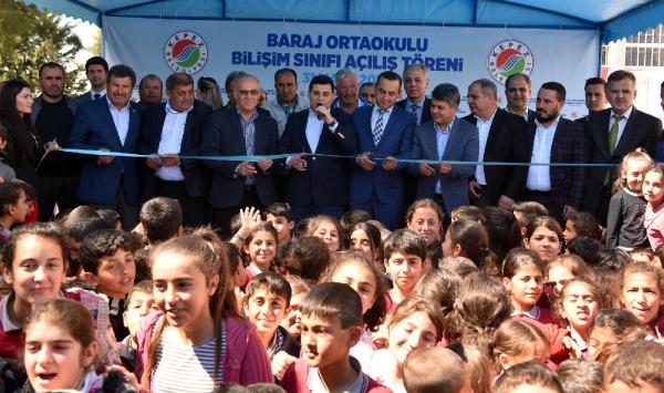 BİLİŞİM SINIFINA KAVUŞTU