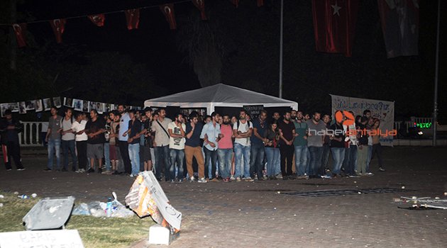  ‘BARIŞ İÇİN EVET’ ÇADIRINA POLİS MÜDAHALESİ